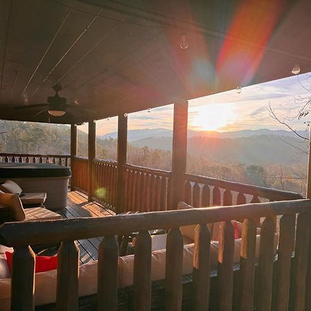 Smoky Paws - Exceptional Cabin, Stunning Mountain Views, Hot Tub, Tranquil, Gigabit Internet, Free L2 Ev Pigeon Forge Eksteriør billede