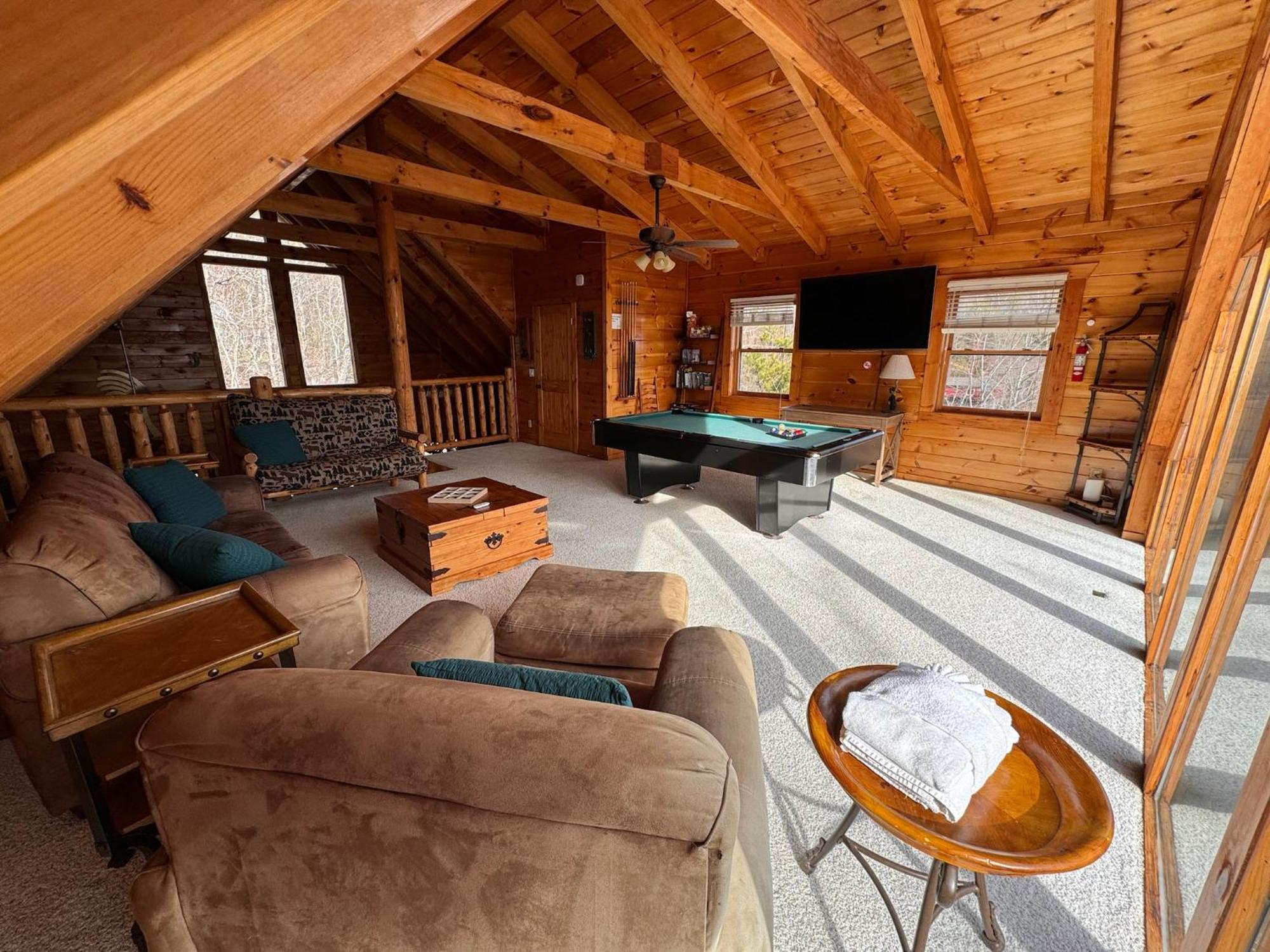 Smoky Paws - Exceptional Cabin, Stunning Mountain Views, Hot Tub, Tranquil, Gigabit Internet, Free L2 Ev Pigeon Forge Eksteriør billede